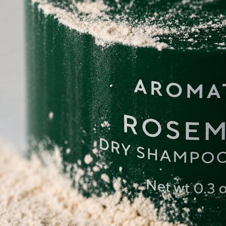 aromatica rosemary dry shampoo powder powder texture