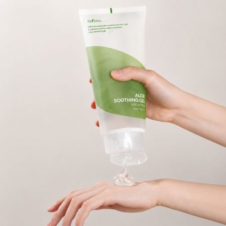 isntree aloe soothing gel texture 1